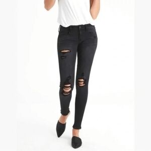 AEO Super Low Distressed Jegging